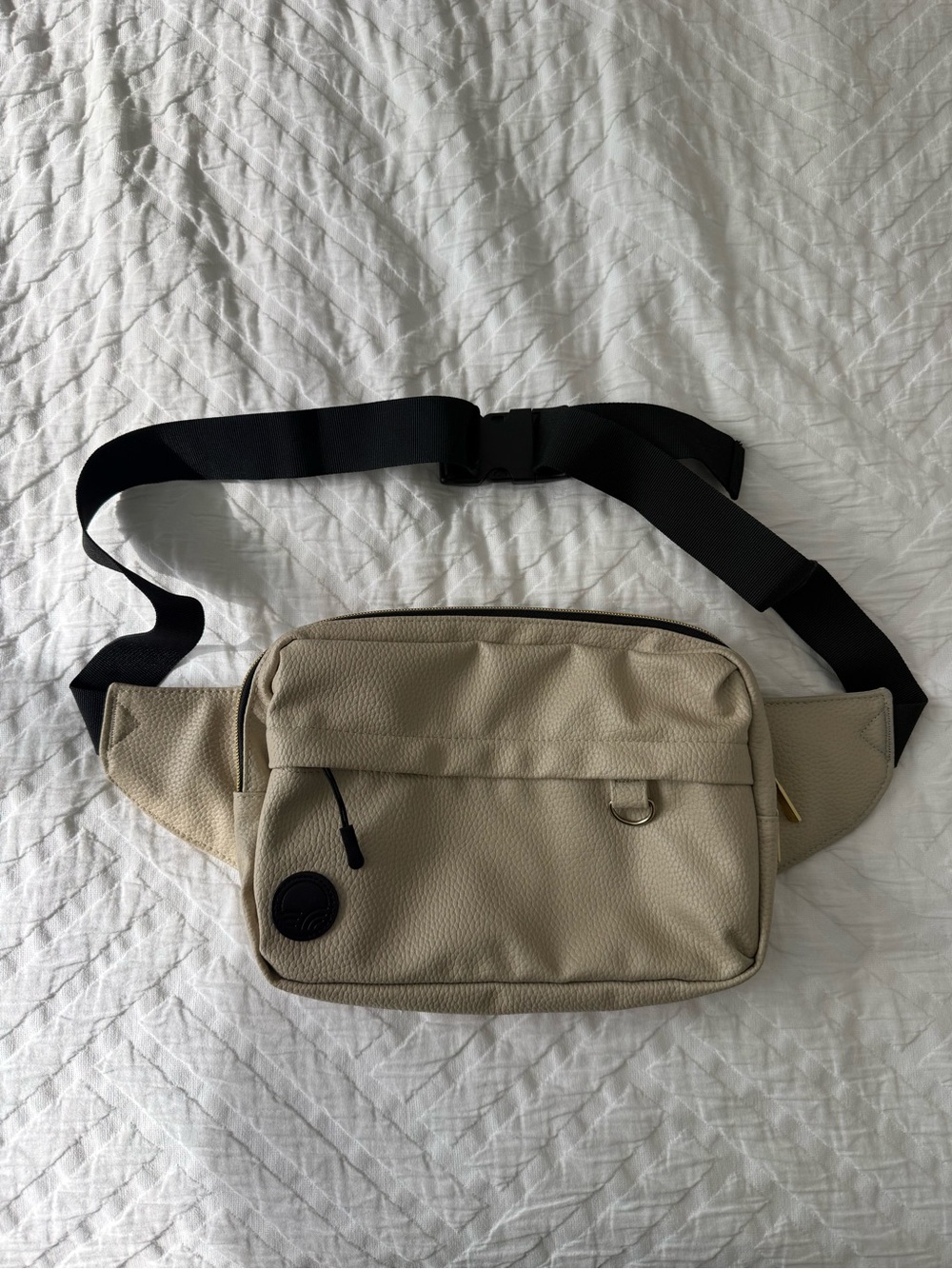 NWOT Tushbaby Pack